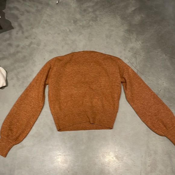 Brown cross over knit sweater - Picture 2 of 3